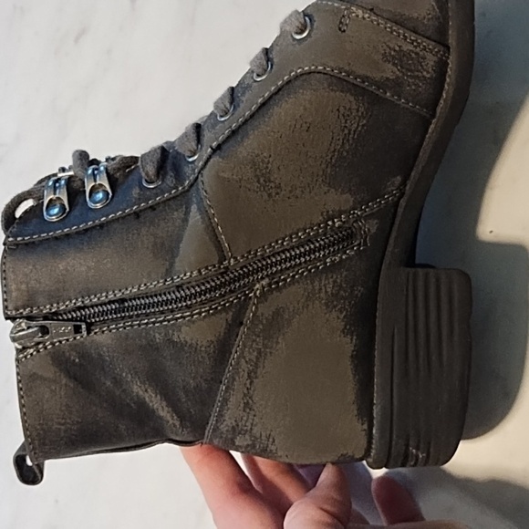 Frye & Co. Penny Bootie Distressed Lace Up Zipper Side Size 7 - Picture 6 of 12